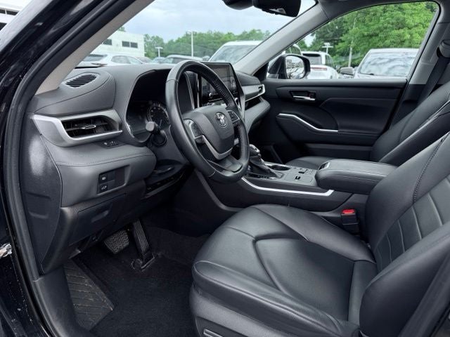 2024 Toyota Highlander Hybrid XLE