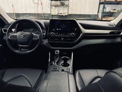 2025 Toyota Highlander Base