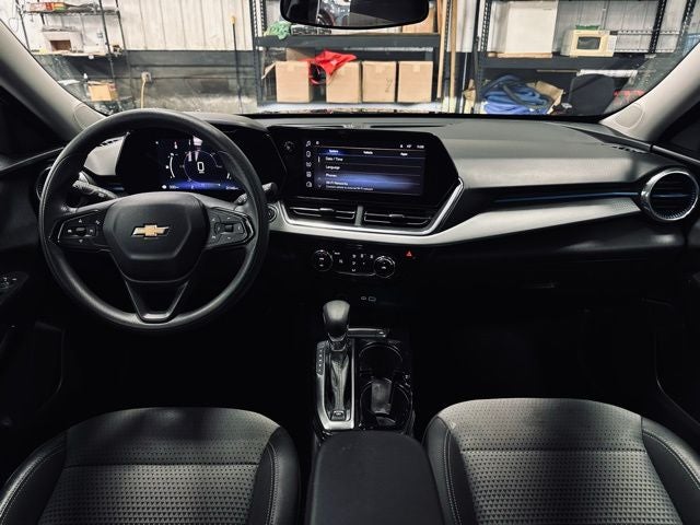 2025 Chevrolet Trax FWD LT