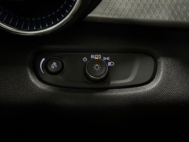 2025 Chevrolet Trax FWD LT