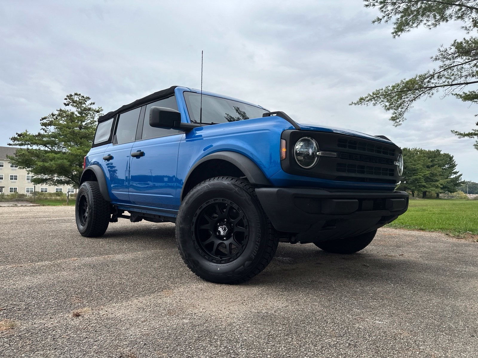 2023 Ford Bronco Base