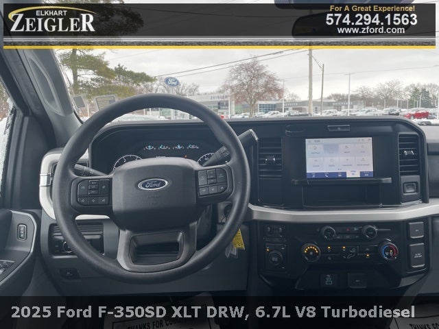 2025 Ford F-350SD XLT DRW