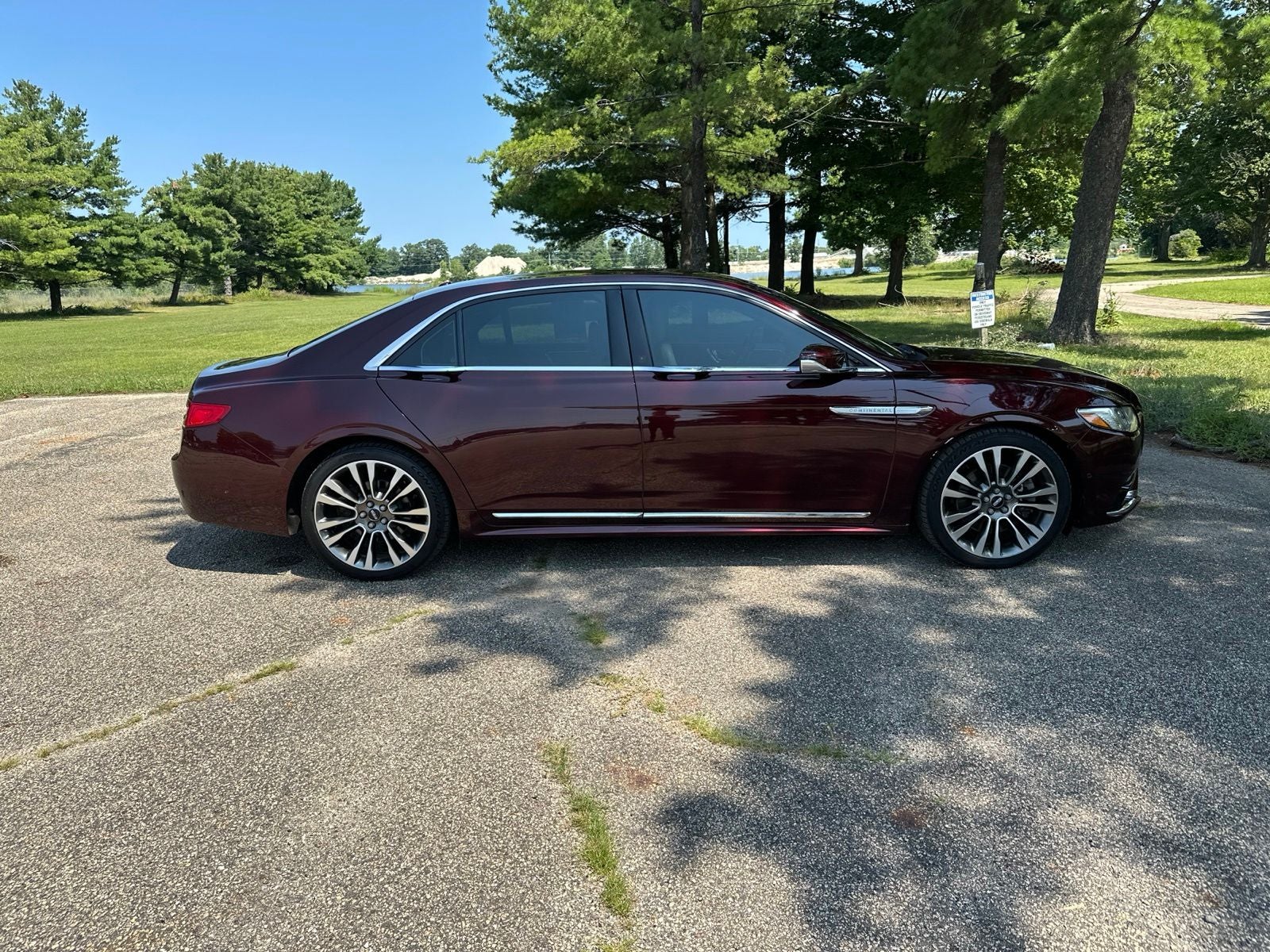 2017 Lincoln Continental Reserve