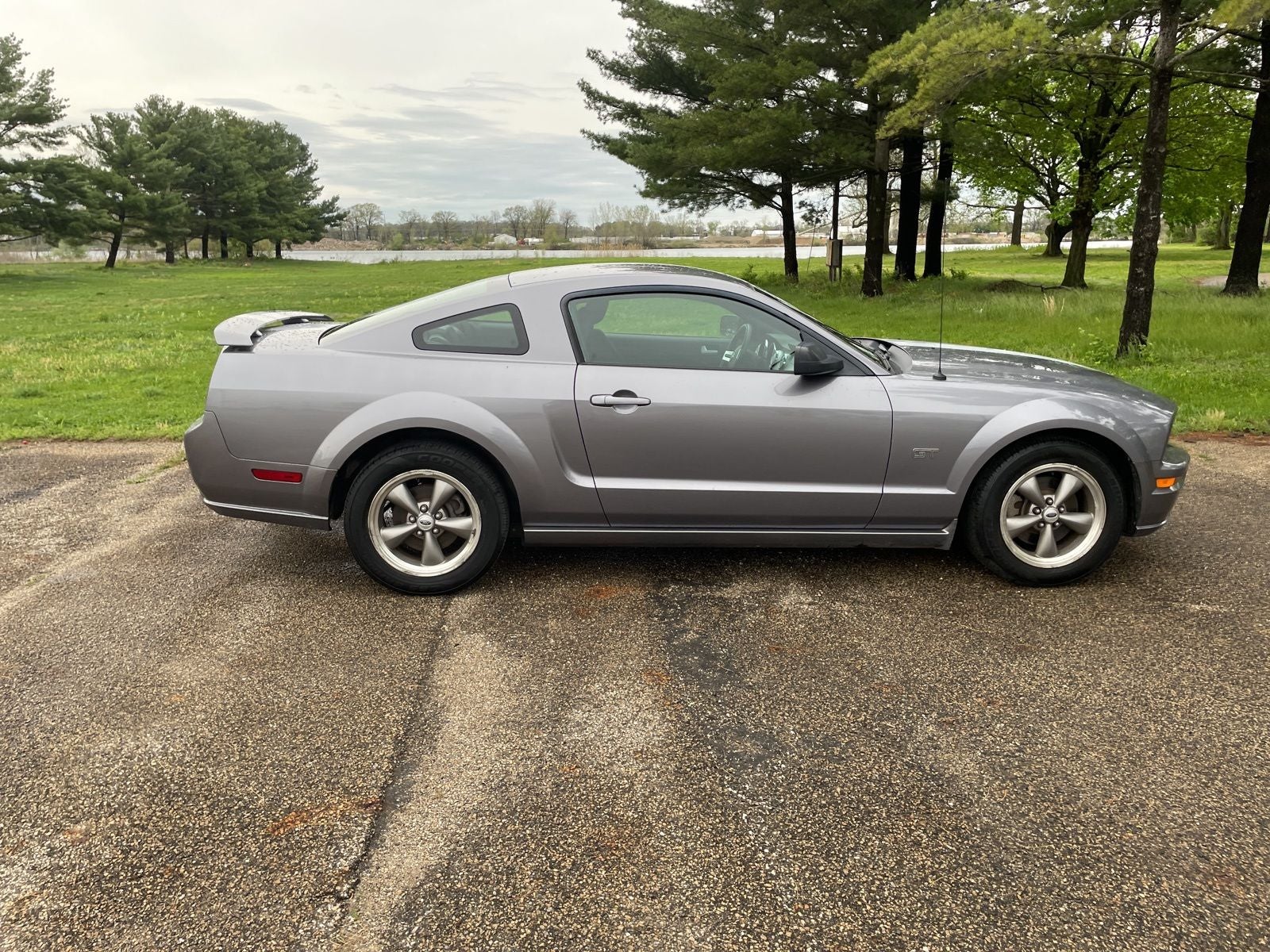 2006 Ford Mustang Base