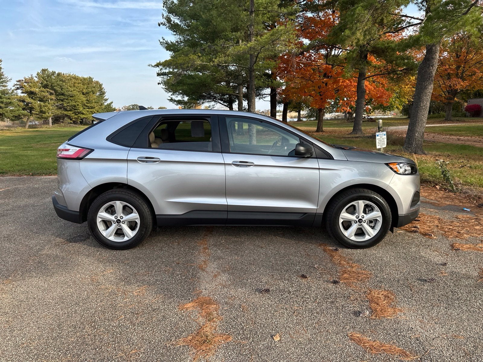 2023 Ford Edge SE