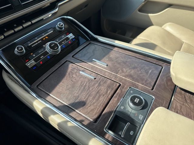 2022 Lincoln Navigator L Reserve