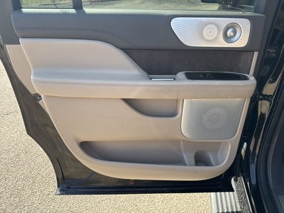 2022 Lincoln Navigator L Reserve