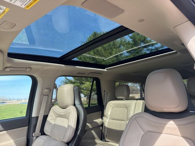 2022 Lincoln Navigator L Reserve