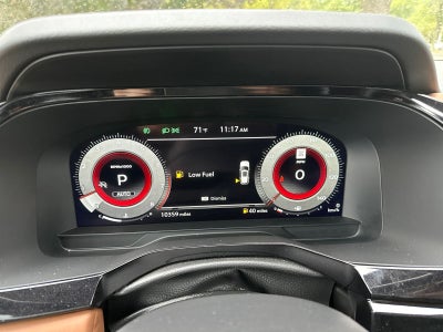 2025 Nissan Pathfinder Platinum