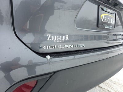 2024 Toyota Highlander LE