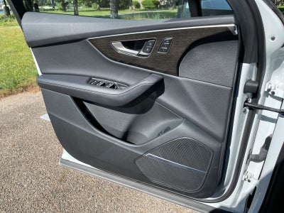 2024 Audi Q7 45 Premium Plus quattro