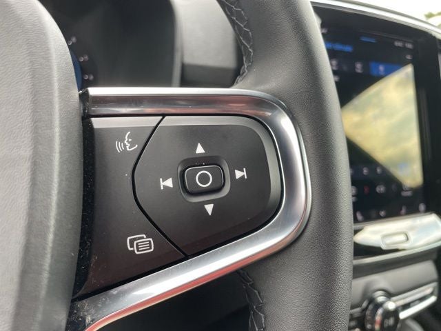 2023 Volvo XC40 B5 Core